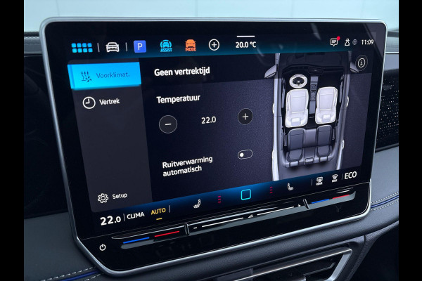 Volkswagen Tiguan 1.5 eHybrid R-Line Edition 272 pk Automaat (DSG) | Verlengde garantie | Navigatie | Panorama dak | Trekhaak (wegklapbaar) | Achteruitrijcamera (park assist) | Rondomzicht camera | Black-Style pakket | R-Line |