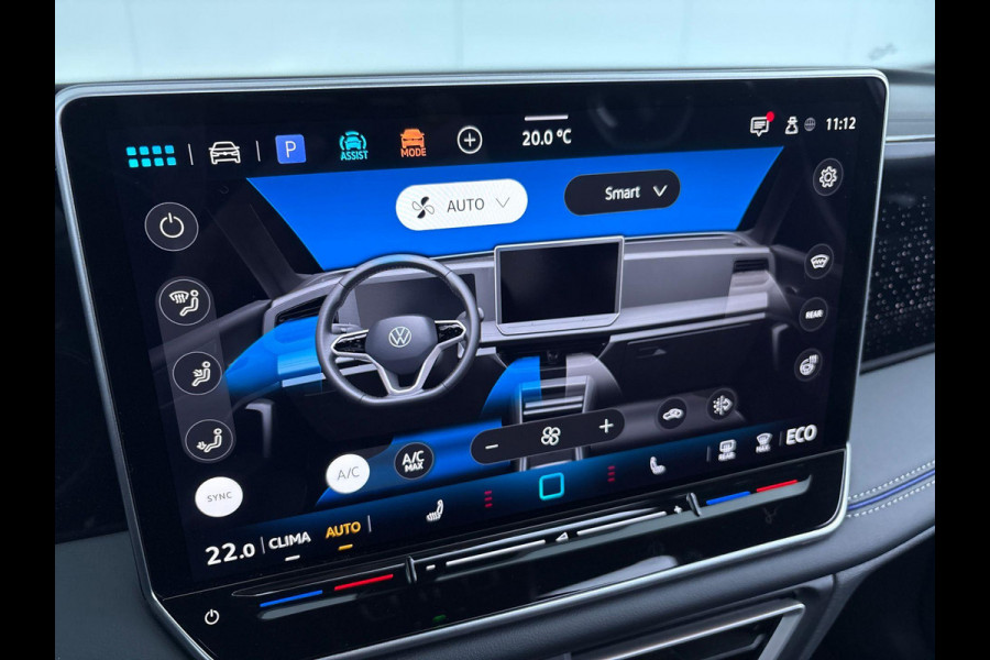 Volkswagen Tiguan 1.5 eHybrid R-Line Edition 272 pk Automaat (DSG) | Verlengde garantie | Navigatie | Panorama dak | Trekhaak (wegklapbaar) | Achteruitrijcamera (park assist) | Rondomzicht camera | Black-Style pakket | R-Line |