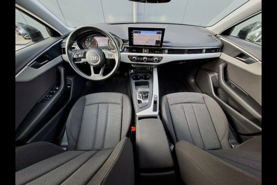 Audi A4 Avant 35 TFSI * AUTOMAAT * Black Pakket * Navigatiesysteem * Stoelverwarming * 56.000KM! * ZEER Netjes! *