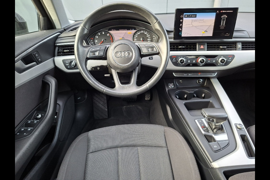 Audi A4 Avant 35 TFSI * AUTOMAAT * Black Pakket * Navigatiesysteem * Stoelverwarming * 56.000KM! * ZEER Netjes! *