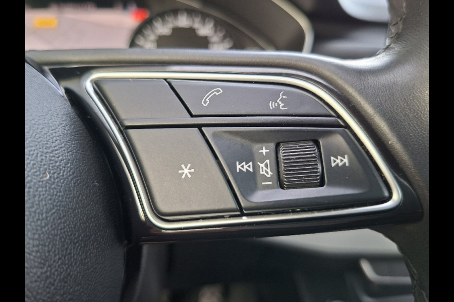 Audi A4 Avant 35 TFSI * AUTOMAAT * Black Pakket * Navigatiesysteem * Stoelverwarming * 56.000KM! * ZEER Netjes! *