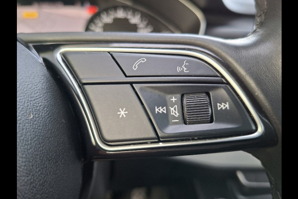 Audi A4 Avant 35 TFSI * AUTOMAAT * Black Pakket * Navigatiesysteem * Stoelverwarming * 56.000KM! * ZEER Netjes! *