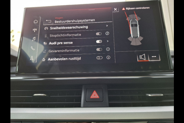 Audi A4 Avant 35 TFSI * AUTOMAAT * Black Pakket * Navigatiesysteem * Stoelverwarming * 56.000KM! * ZEER Netjes! *