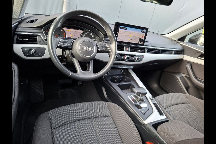 Audi A4 Avant 35 TFSI * AUTOMAAT * Black Pakket * Navigatiesysteem * Stoelverwarming * 56.000KM! * ZEER Netjes! *