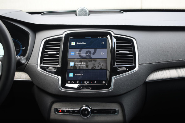 Volvo XC90 T8 455PK Automaat Plug-in hybrid AWD Ultimate Dark / Bowers & Wilkins / Luchtvering / Head Up Display / 360 Camera / Massagestoelen / Gelaagde Zijruiten / Trekhaak /