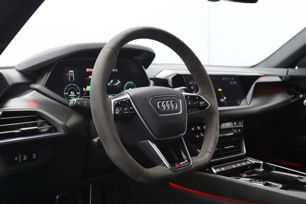 Audi e-tron GT RS 93 kWh 646 PK, SOH 92 %, 4-Wielsturing, Carbon-Pakket, Panoramadak, Luchtvering, Stoelventilatie