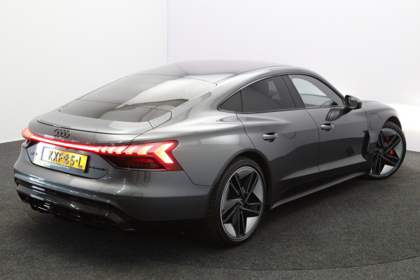 Audi e-tron GT RS 93 kWh 646 PK, SOH 92 %, 4-Wielsturing, Carbon-Pakket, Panoramadak, Luchtvering, Stoelventilatie