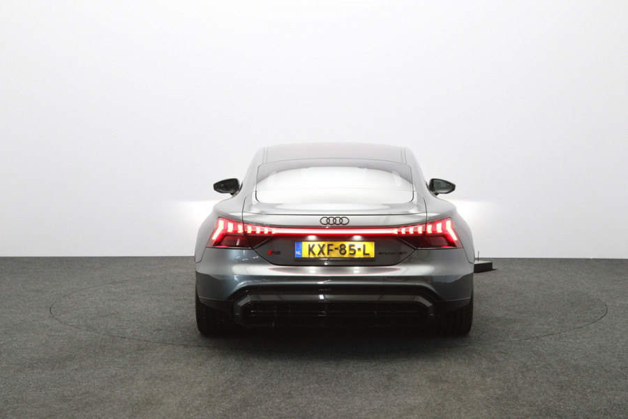 Audi e-tron GT RS 93 kWh 646 PK, SOH 92 %, 4-Wielsturing, Carbon-Pakket, Panoramadak, Luchtvering, Stoelventilatie