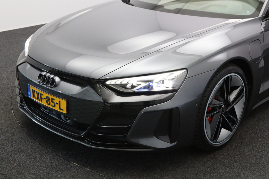 Audi e-tron GT RS 93 kWh 646 PK, SOH 92 %, 4-Wielsturing, Carbon-Pakket, Panoramadak, Luchtvering, Stoelventilatie