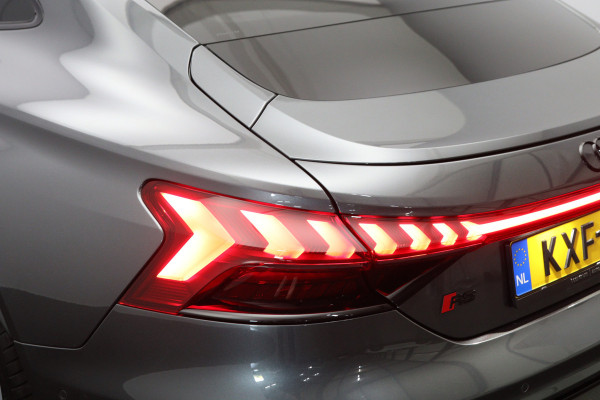 Audi e-tron GT RS 93 kWh 646 PK, SOH 92 %, 4-Wielsturing, Carbon-Pakket, Panoramadak, Luchtvering, Stoelventilatie