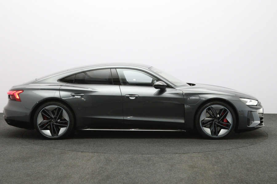 Audi e-tron GT RS 93 kWh 646 PK, SOH 92 %, 4-Wielsturing, Carbon-Pakket, Panoramadak, Luchtvering, Stoelventilatie