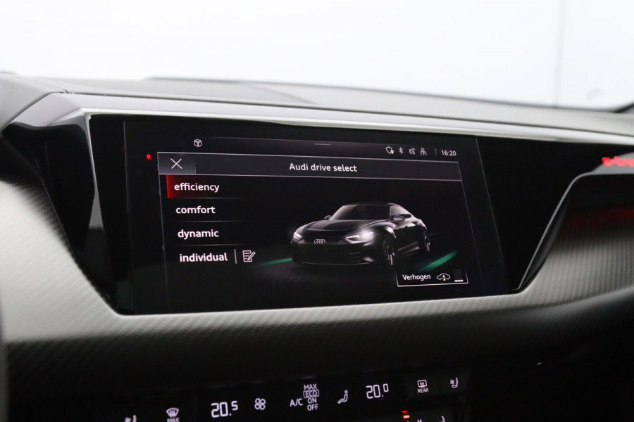 Audi e-tron GT RS 93 kWh 646 PK, SOH 92 %, 4-Wielsturing, Carbon-Pakket, Panoramadak, Luchtvering, Stoelventilatie