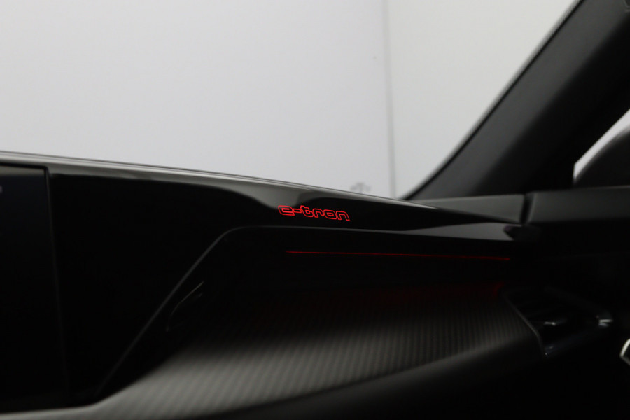Audi e-tron GT RS 93 kWh 646 PK, SOH 92 %, 4-Wielsturing, Carbon-Pakket, Panoramadak, Luchtvering, Stoelventilatie