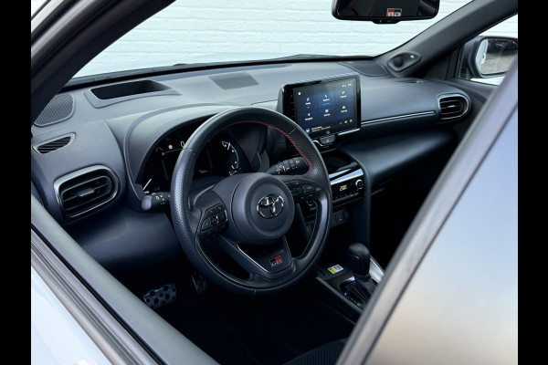 Toyota Yaris Cross 1.5 Hybrid GR Sport | Trekhaak | JBL | HUD | ACC | 18 inch