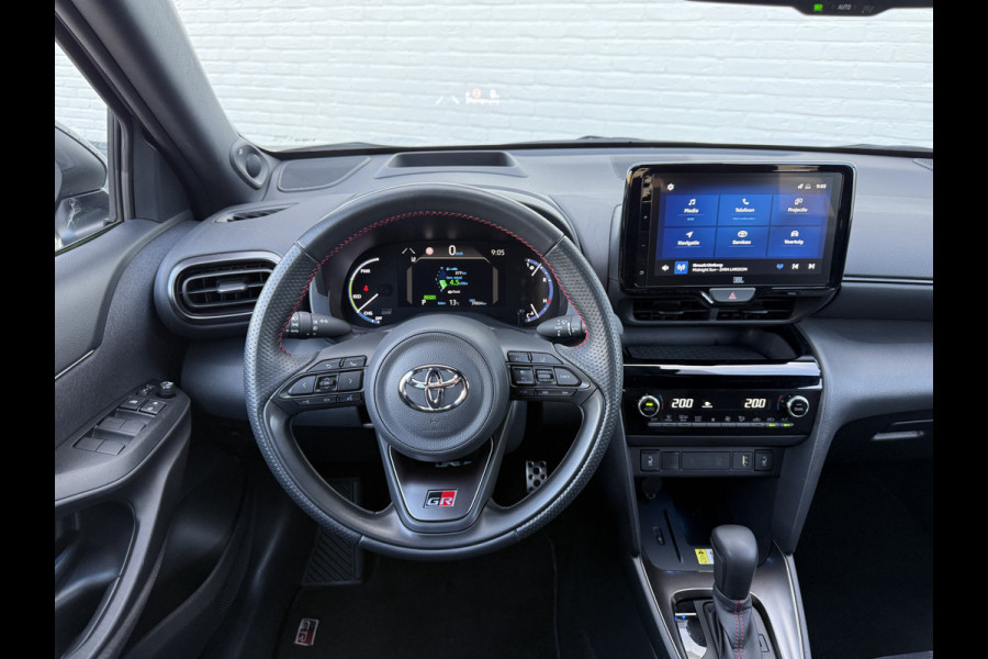 Toyota Yaris Cross 1.5 Hybrid GR Sport | Trekhaak | JBL | HUD | ACC | 18 inch