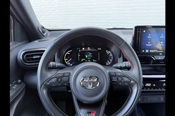 Toyota Yaris Cross 1.5 Hybrid GR Sport | Trekhaak | JBL | HUD | ACC | 18 inch