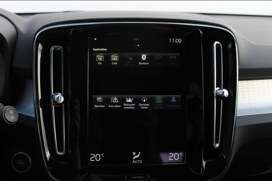 Volvo XC40 T4 211PK Automaat Plug-in hybrid Plus Bright Harman Kardon Audio / DAB+ / Apple Carplay / |Elektrisch bedienbare voorstoelen met geheugen op bestuurdersstoel / 18" lichtmetalen velgen