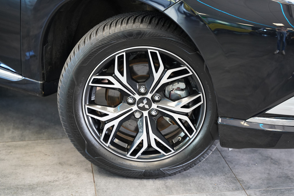 Mitsubishi Outlander 2.4 PHEV Intense+ Opendak Trekhaak