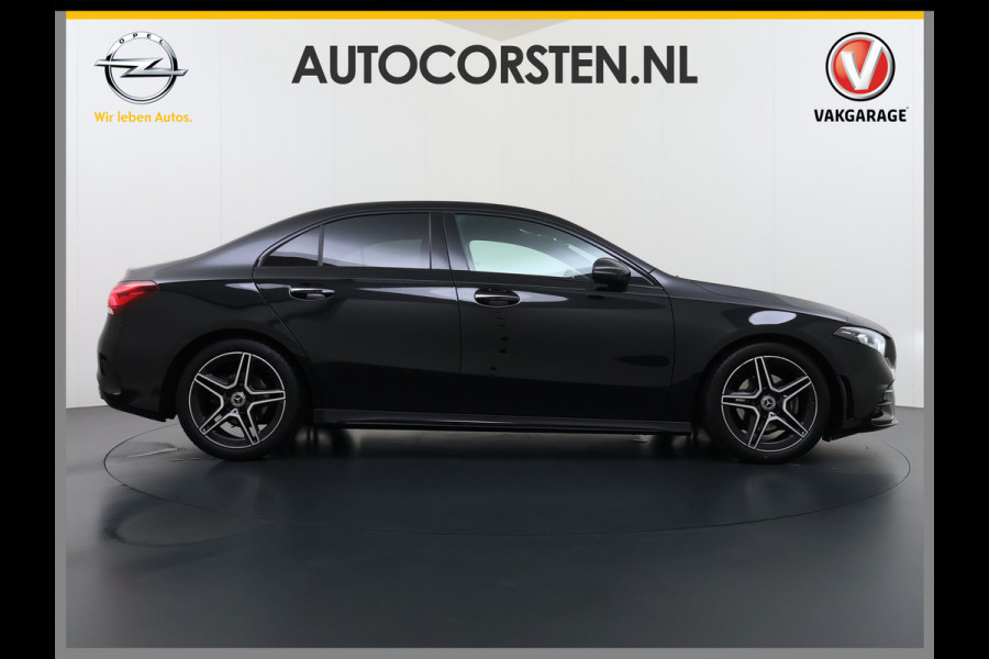 Mercedes-Benz A-Klasse 180 AUT-7 AMG Line Night Premium Stoelverwarming Camera Apple Carplay Android Auto Navi Ecc Keyless-go Pdc Cruise Control Regensensor Privacy Glas Led-High Performance Isofix Bluetooth DAB 1e Eigenaar Origineel Nederlandse Auto
