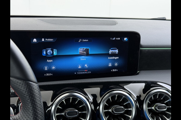 Mercedes-Benz A-Klasse 180 AUT-7 AMG Line Night Premium Stoelverwarming Camera Apple Carplay Android Auto Navi Ecc Keyless-go Pdc Cruise Control Regensensor Privacy Glas Led-High Performance Isofix Bluetooth DAB 1e Eigenaar Origineel Nederlandse Auto