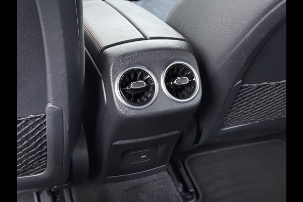 Mercedes-Benz A-Klasse 180 AUT-7 AMG Line Night Premium Stoelverwarming Camera Apple Carplay Android Auto Navi Ecc Keyless-go Pdc Cruise Control Regensensor Privacy Glas Led-High Performance Isofix Bluetooth DAB 1e Eigenaar Origineel Nederlandse Auto