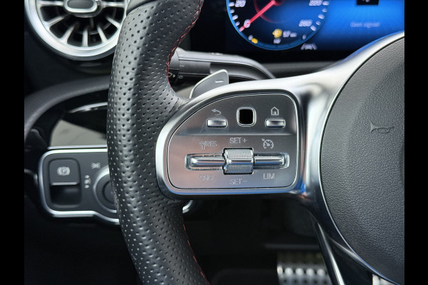 Mercedes-Benz A-Klasse 180 AUT-7 AMG Line Night Premium Stoelverwarming Camera Apple Carplay Android Auto Navi Ecc Keyless-go Pdc Cruise Control Regensensor Privacy Glas Led-High Performance Isofix Bluetooth DAB 1e Eigenaar Origineel Nederlandse Auto