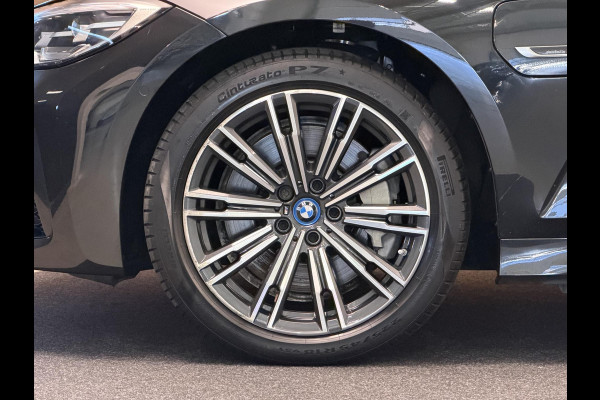 BMW 3 Serie Touring 330e Plugin Hybrid 292PK Aut. M-Sport | Navi | Trekhaak | Camera | Incl. garantie