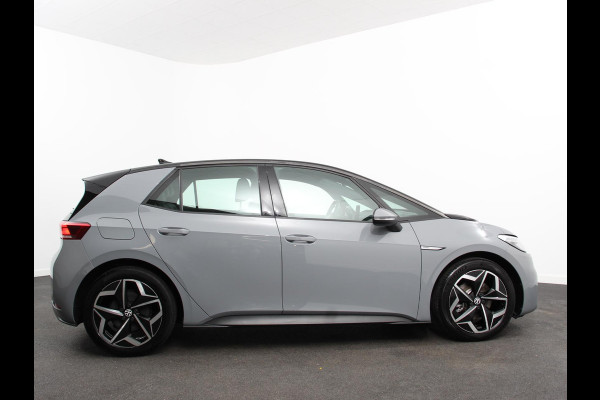 Volkswagen ID.3 Pro 58 kWh SOH 92% Navigatie Apple CarPlay Android Auto Parkeerhulp Adaptive Cruise Control Stoel- en stuurverwarming Full Led Climate Control Lichtmetalen velgen