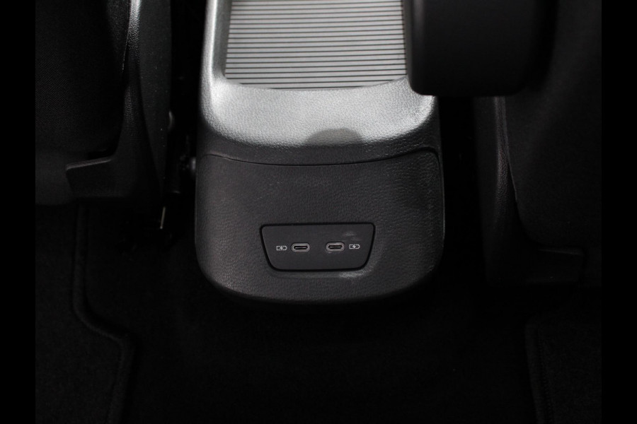 Volkswagen ID.3 Pro 58 kWh SOH 92% Navigatie Apple CarPlay Android Auto Parkeerhulp Adaptive Cruise Control Stoel- en stuurverwarming Full Led Climate Control Lichtmetalen velgen