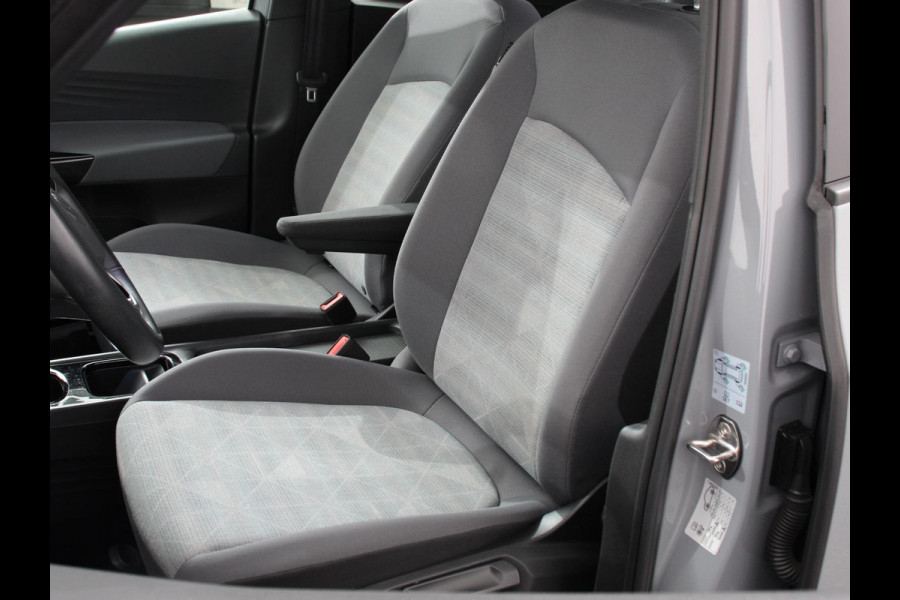 Volkswagen ID.3 Pro 58 kWh SOH 92% Navigatie Apple CarPlay Android Auto Parkeerhulp Adaptive Cruise Control Stoel- en stuurverwarming Full Led Climate Control Lichtmetalen velgen