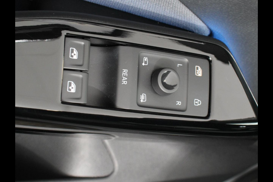 Volkswagen ID.3 Pro 58 kWh SOH 92% Navigatie Apple CarPlay Android Auto Parkeerhulp Adaptive Cruise Control Stoel- en stuurverwarming Full Led Climate Control Lichtmetalen velgen