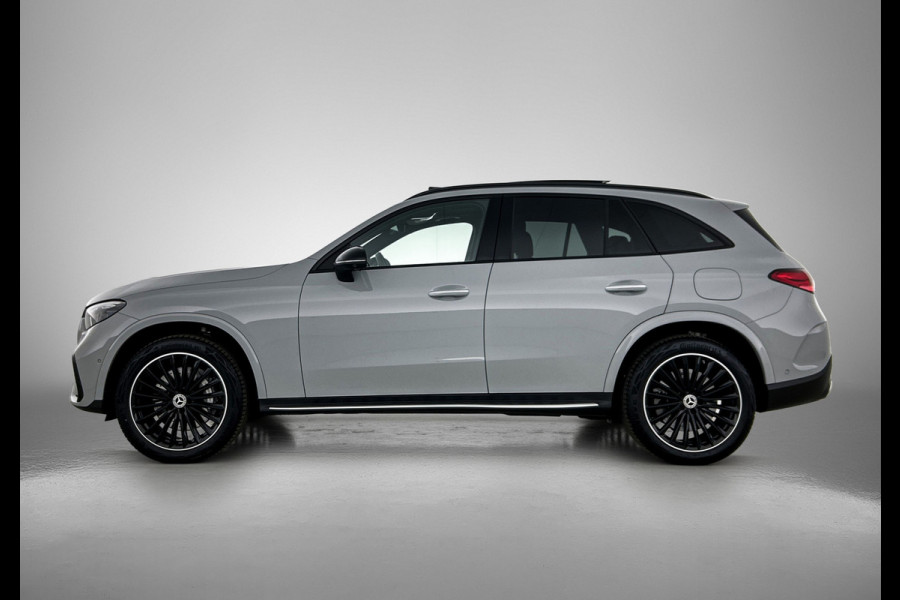 Mercedes-Benz GLC 300 e 4MATIC AMG Plug-In Hybride | AMG Premium Line | Night Pakket | Panoramadak | Digital Light | Memory Voorstoelen | 20 Inch AMG Velgen. Inclusief 24 maanden MB Certified garantie voor Europa.
