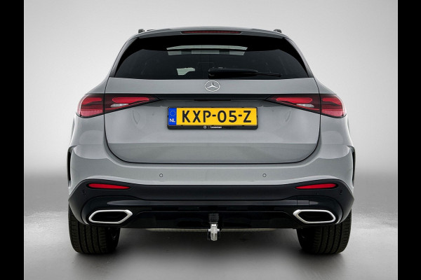 Mercedes-Benz GLC 300 e 4MATIC AMG Plug-In Hybride | AMG Premium Line | Night Pakket | Panoramadak | Digital Light | Memory Voorstoelen | 20 Inch AMG Velgen. Inclusief 24 maanden MB Certified garantie voor Europa.