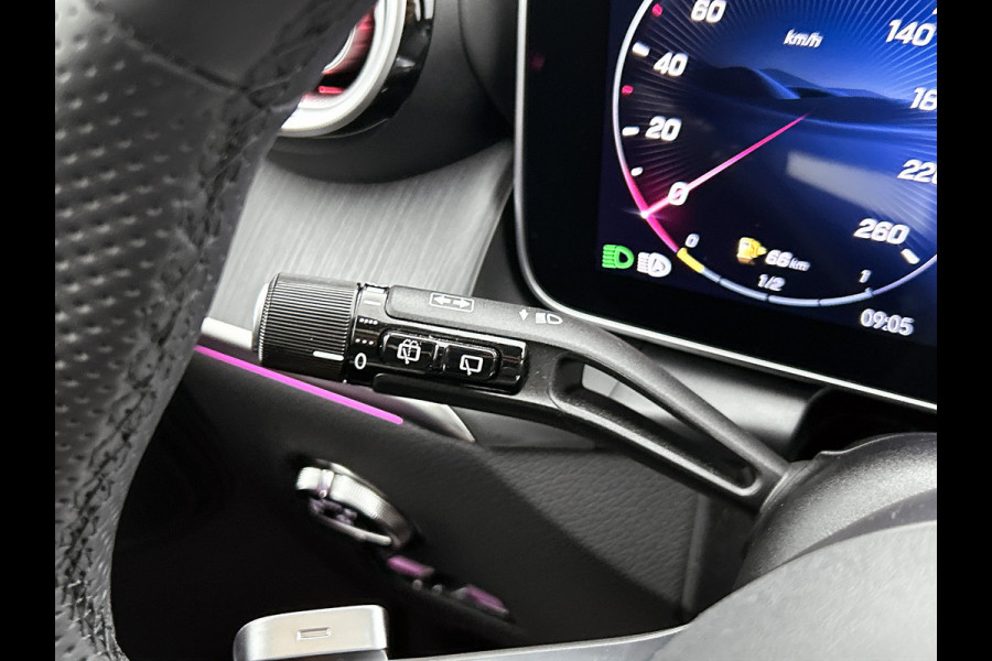 Mercedes-Benz GLC 300 e 4MATIC AMG Plug-In Hybride | AMG Premium Line | Night Pakket | Panoramadak | Digital Light | Memory Voorstoelen | 20 Inch AMG Velgen. Inclusief 24 maanden MB Certified garantie voor Europa.