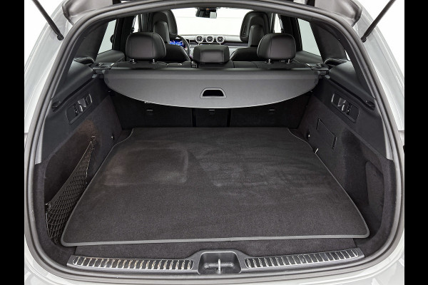 Mercedes-Benz GLC 300 e 4MATIC AMG Plug-In Hybride | AMG Premium Line | Night Pakket | Panoramadak | Digital Light | Memory Voorstoelen | 20 Inch AMG Velgen. Inclusief 24 maanden MB Certified garantie voor Europa.