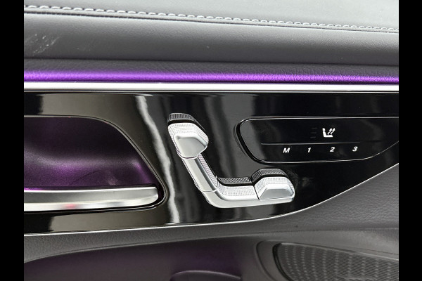 Mercedes-Benz GLC 300 e 4MATIC AMG Plug-In Hybride | AMG Premium Line | Night Pakket | Panoramadak | Digital Light | Memory Voorstoelen | 20 Inch AMG Velgen. Inclusief 24 maanden MB Certified garantie voor Europa.