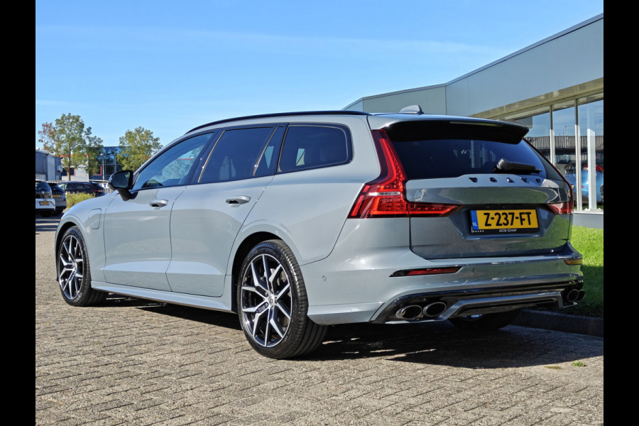 Volvo V60 T6 Plug-in hybrid AWD Ultimate Dark | 19" polestar velgen | Heico eindstuk uitlaat | Styling kit | HUD | Ventilatie + Massage stoelen | Panorama dak