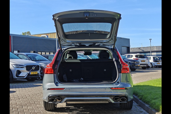 Volvo V60 T6 Plug-in hybrid AWD Ultimate Dark | 19" polestar velgen | Heico eindstuk uitlaat | Styling kit | HUD | Ventilatie + Massage stoelen | Panorama dak