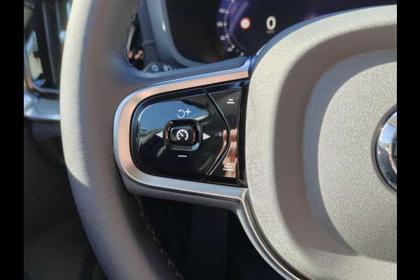 Volvo V60 T6 Plug-in hybrid AWD Ultimate Dark | 19" polestar velgen | Heico eindstuk uitlaat | Styling kit | HUD | Ventilatie + Massage stoelen | Panorama dak