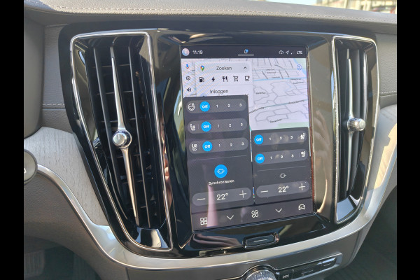 Volvo V60 T6 Plug-in hybrid AWD Ultimate Dark | 19" polestar velgen | Heico eindstuk uitlaat | Styling kit | HUD | Ventilatie + Massage stoelen | Panorama dak