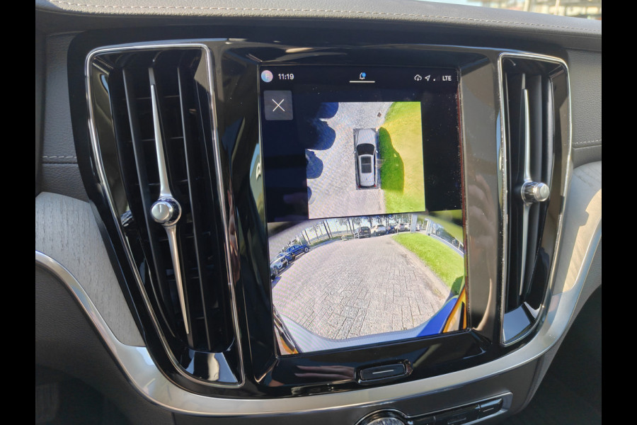 Volvo V60 T6 Plug-in hybrid AWD Ultimate Dark | 19" polestar velgen | Heico eindstuk uitlaat | Styling kit | HUD | Ventilatie + Massage stoelen | Panorama dak