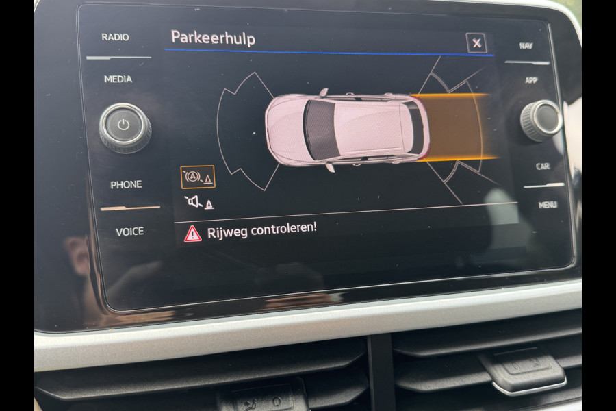 Volkswagen T-Roc TSI 115PK LIFE GOAL EDITION NAVI/CARPLAY/PDC