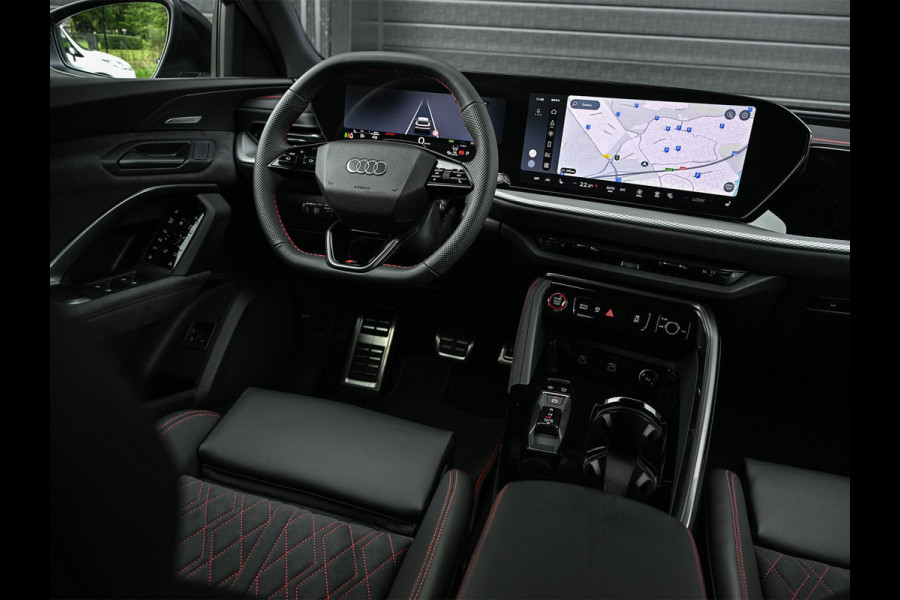 Audi Q5 E-Hybrid quattro 270KW S edition Competition | Wordt Verwacht! | Panoramadak | 5 Jr Garantie | Luchtvering | B&O | 360 Camera | Adaptive Cruise | Memory Seat | Ambiance Interieur | Stoelverwarming V+A | Stuurverwarming | Trekhaak |