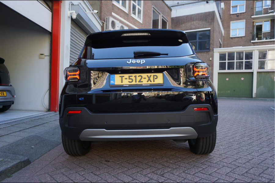 Jeep Avenger Black Edition 54 kWh | Sfeer | Apple | 360 | SOH 96,7 | Adaptive + lane | Navi | Stoelverwarming | NL auto