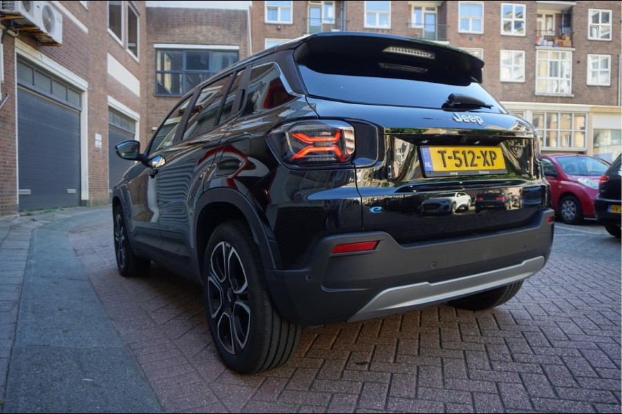 Jeep Avenger Black Edition 54 kWh | Sfeer | Apple | 360 | SOH 96,7 | Adaptive + lane | Navi | Stoelverwarming | NL auto