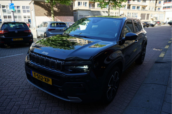 Jeep Avenger Black Edition 54 kWh | Sfeer | Apple | 360 | SOH 96,7 | Adaptive + lane | Navi | Stoelverwarming | NL auto