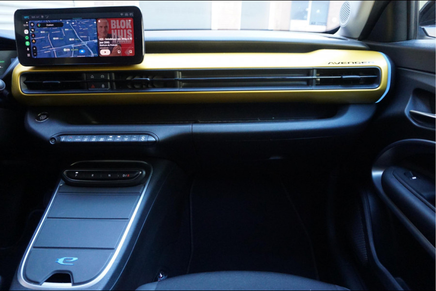 Jeep Avenger Black Edition 54 kWh | Sfeer | Apple | 360 | SOH 96,7 | Adaptive + lane | Navi | Stoelverwarming | NL auto