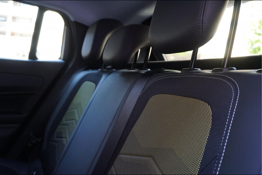 Jeep Avenger Black Edition 54 kWh | Sfeer | Apple | 360 | SOH 96,7 | Adaptive + lane | Navi | Stoelverwarming | NL auto