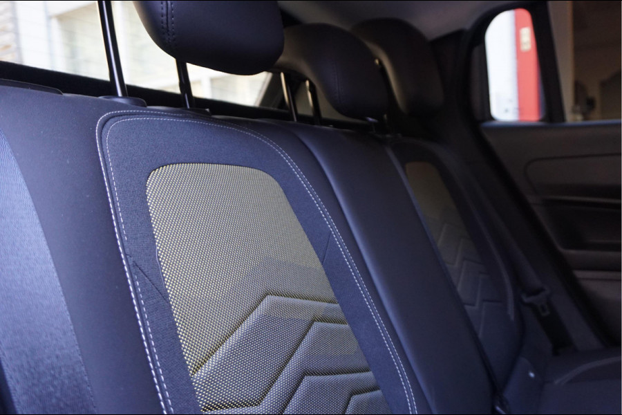 Jeep Avenger Black Edition 54 kWh | Sfeer | Apple | 360 | SOH 96,7 | Adaptive + lane | Navi | Stoelverwarming | NL auto