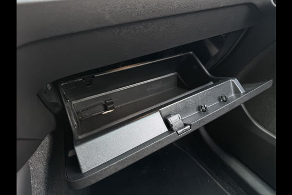 Volvo XC40 1.5 T4 Recharge Inscription | Accu 94% | El. achterklep | Navi | Carplay | Prijs is rijklaar